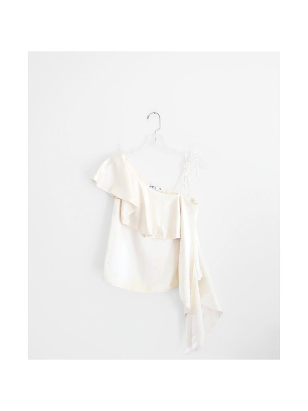 Amur Ivory Ecru One Shoulder Sleeveless Top size 2